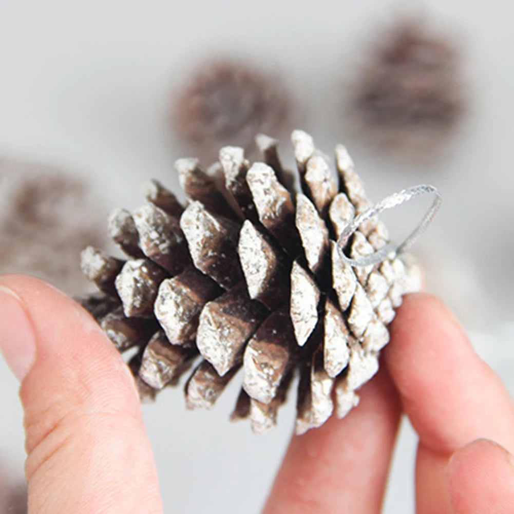 6 Stück Künstliche Tannenzapfen – Holz Pine Cones für Weihnachtsbaum Anhänger & Deko (4 cm)