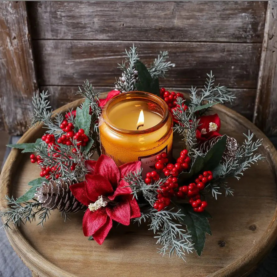 NordCandle™ – Weihnachtskranz mit Beeren & Tannenzapfen