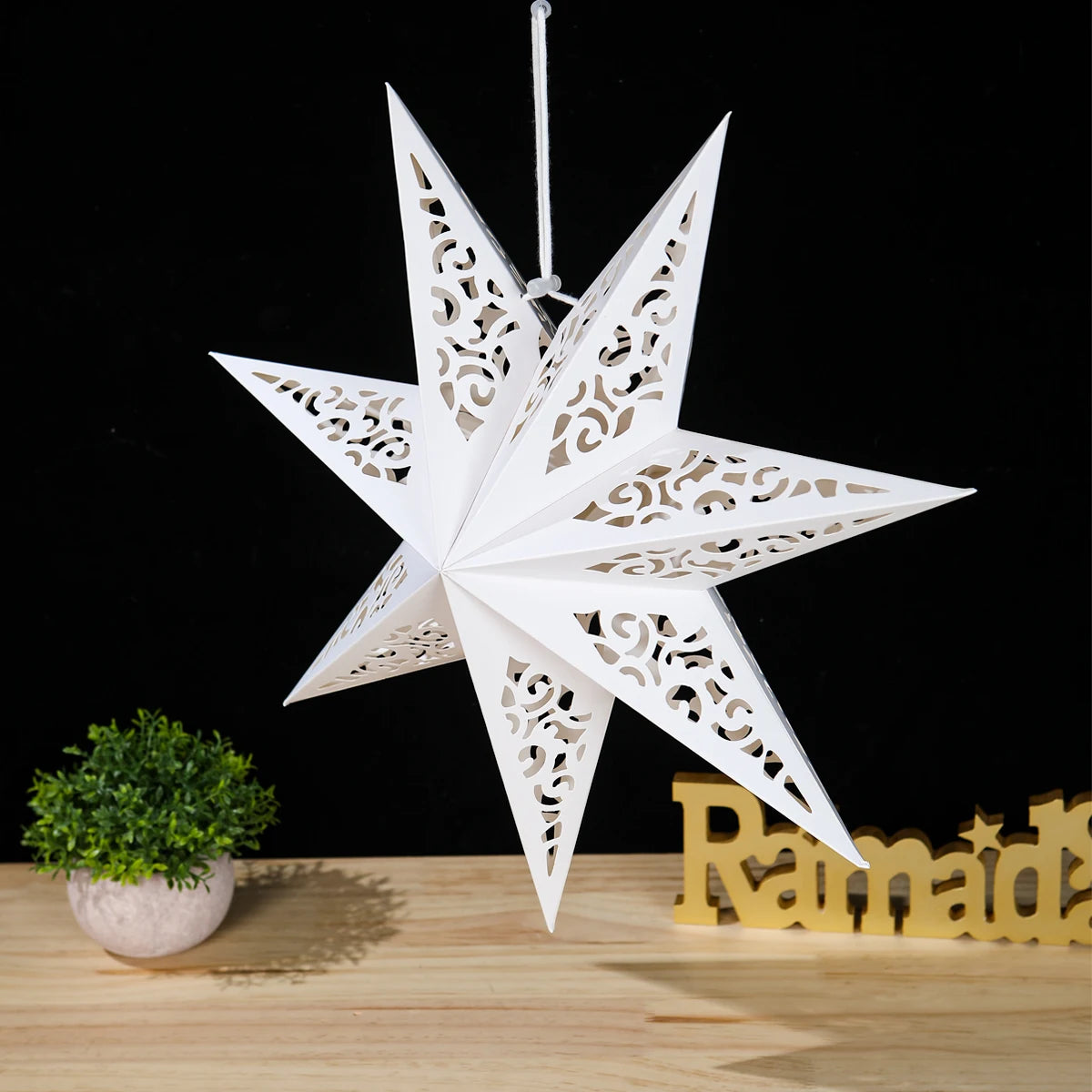 Nordic Glow – Papierstern-Lampe 2025