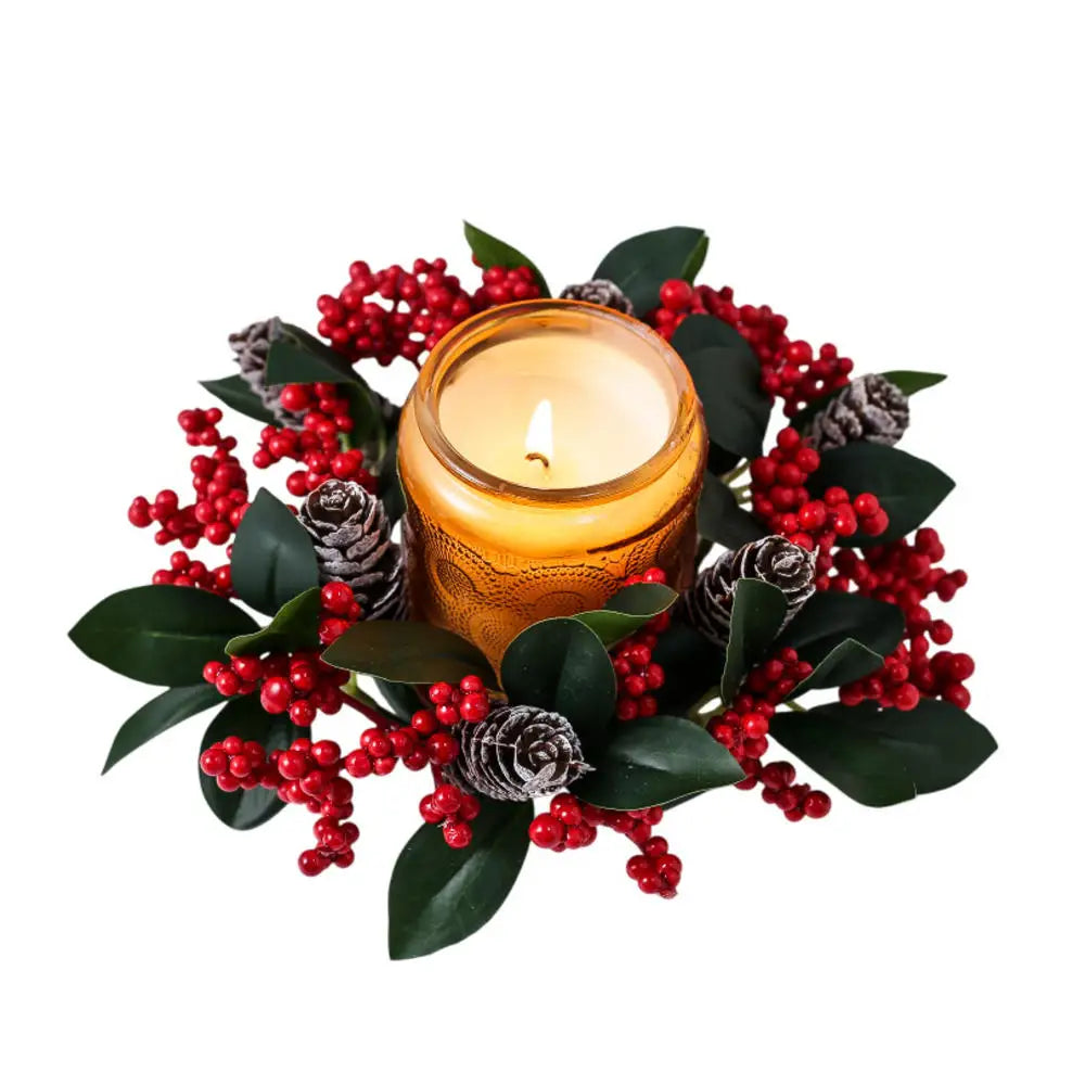 NordCandle™ – Weihnachtskranz mit Beeren & Tannenzapfen