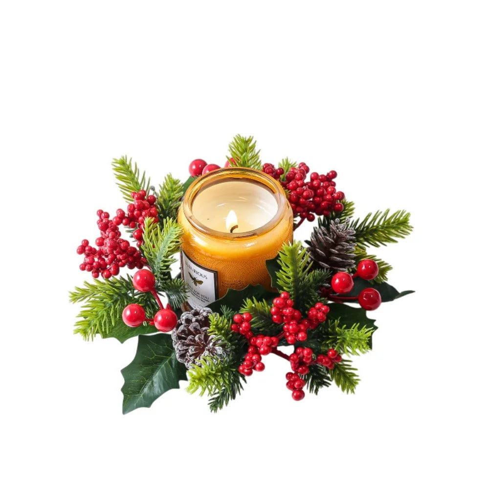 NordCandle™ – Weihnachtskranz mit Beeren & Tannenzapfen